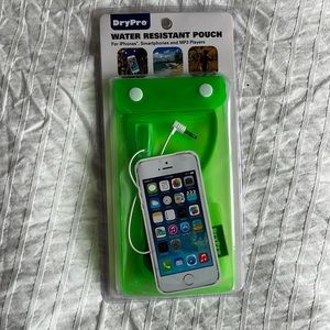 DryPro water resistant pouch for IPhones,Smartphones and MP3Players.